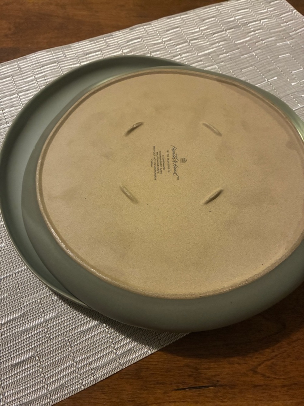 Set of 2 stoneware Hearth & Hand green dinner plates / dishes - Picture 6 of 8